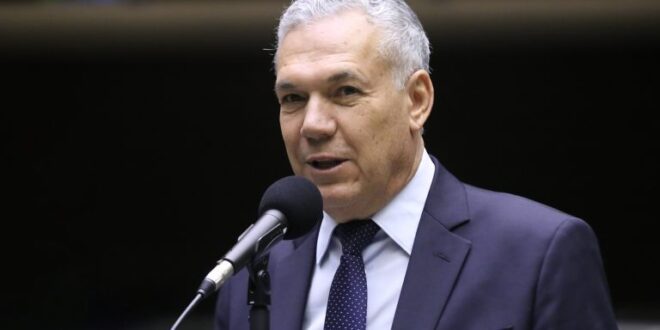 Câmara aprova criação de política nacional para estimular permanência de jovens no campo