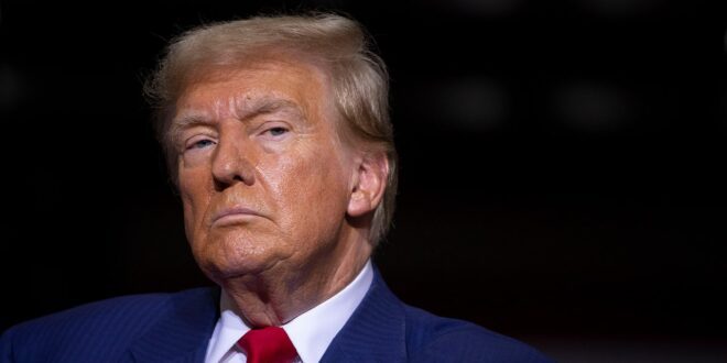 A política da vergonha: uma tática de sobrevivência de Trump a Lealdade do Partido