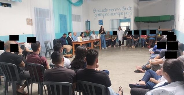 Estudantes de Cachoeiro de Itapemirim em privação de liberdade participam de Círculo de Cultura sobre profissões e racismo