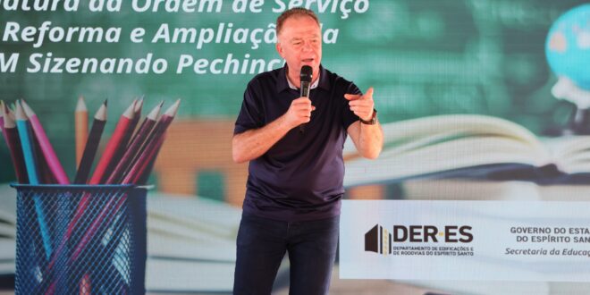 Governador inaugura quadra poliesportiva e autoriza reforma de escola na Serra