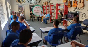 Estudantes internos da EJA, em Barra de São Francisco, participam de curso profissionalizante no sistema prisional