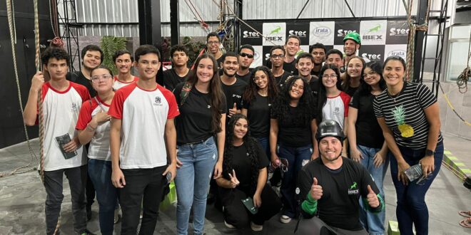 Estudantes de Guarapari vivenciam práticas de segurança em altura durante visita técnica em empresa certificada internacionalmente