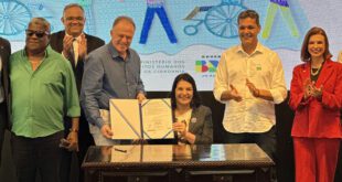 Estado amplia alcance de central de libras e adere ao plano nacional ‘Novo Viver sem Limite’