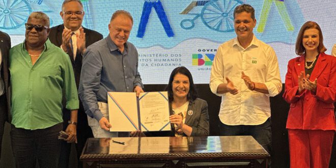 Estado amplia alcance de central de libras e adere ao plano nacional ‘Novo Viver sem Limite’