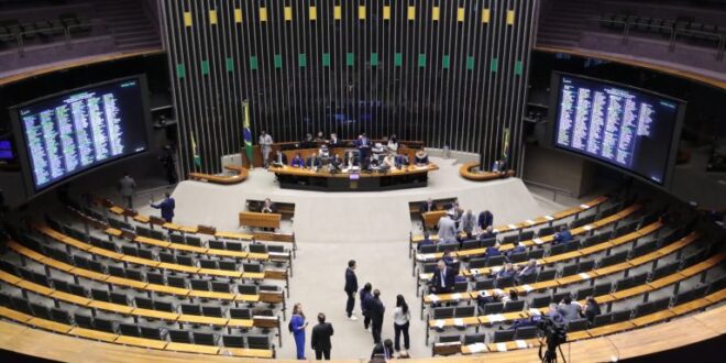 Motta determina cancelamento da sessão e marca reunião de líderes para esta quarta-feira
