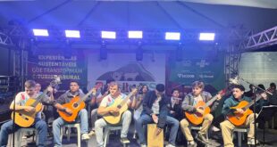 Estudantes de Alfredo Chaves apresentam Orquestra de Violões na Feira de Experiências do Turismo Rural