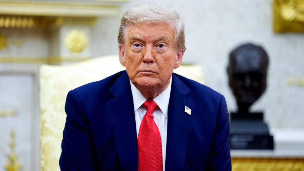 Trump luta contra John Bolton, Chris Christie e ameaça extrair fundos de Maryland de Wes Moore