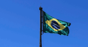 Troca do Bandeirão marca início da Semana da Pátria em Brasília