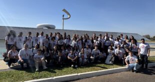 Líderes de turma da rede estadual compartilham aprendizados de viagem a Brasília