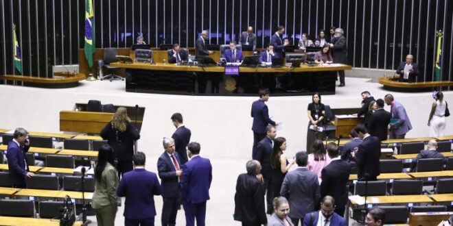 Câmara aprova criação de política de combate à perda e ao desperdício de alimentos
