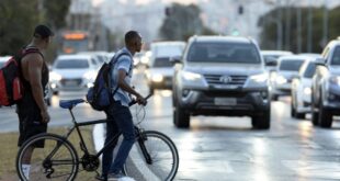 Motta cria comissões para debater política para autistas e concessão de vale para quem vai trabalhar de bicicleta