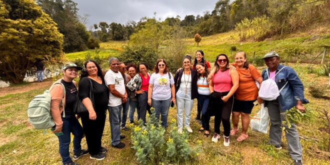 Incaper de Itapemirim promove intercâmbio sobre uso e processamento de plantas medicinais