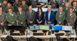 Ministro acompanha exercício que fortalece poder aeroespacial