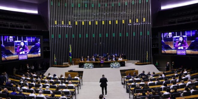 Câmara dos Deputados homenageia Hospital Amaral Carvalho pelos 110 anos de história