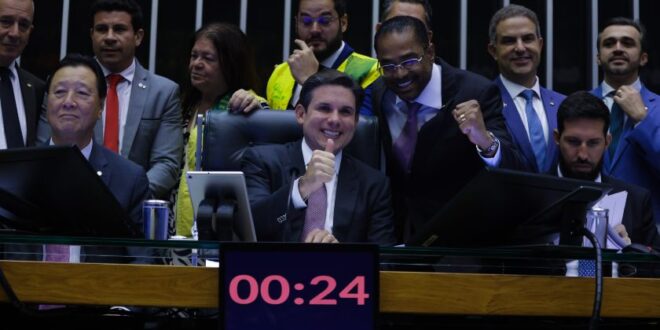 Bancada republicana comemora aprovação da PEC dos Agentes de Saúde e de Combate às Endemias