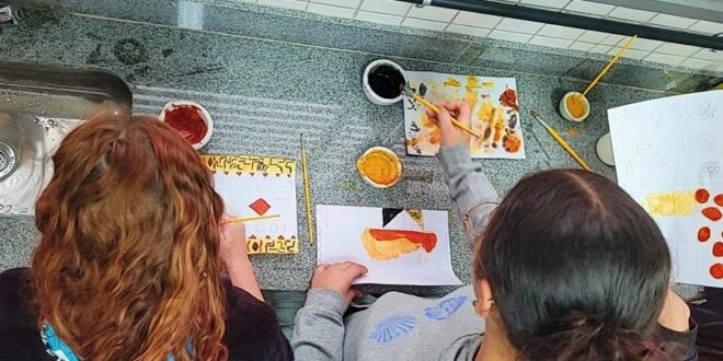 Estudantes de Afonso Cláudio exploram pigmentos naturais e culturas africanas em projeto interdisciplinar