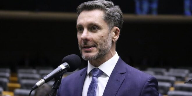 Câmara rejeita recurso e confirma envio ao Senado de projeto sobre controle de constitucionalidade no STF
