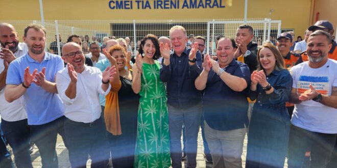 Governo do Estado faz entregas e anuncia novos investimentos em Anchieta