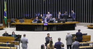 Câmara deve votar projetos sobre falsificação de bebidas e enfrentamento ao câncer de mama