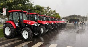 Governo do Estado entrega máquinas e equipamentos para fortalecer a agricultura capixaba