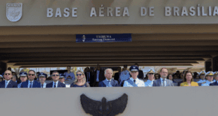 Ministro participa da celebração do Dia do Aviador e da Força Aérea