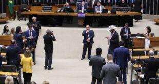 Câmara aprova MP que prevê isenção da taxa de verificação de taxímetros