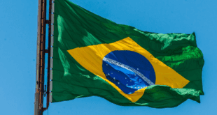 Cerimônia de substituição da Bandeira Nacional será suspensa durante obras na Praça dos Três Poderes