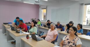 CEEJA de Vitória promove minicurso de informática para fortalecer a inclusão digital de estudantes da EJA