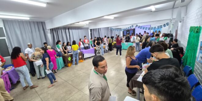 Estudantes da Escola Geraldo Costa Alves apresentam 1ª Mostra de Invenções Científico-Tecnológicas de Pessoas Negras