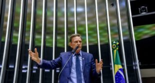 Câmara aprova proposta de Crivella que reduz penas de condenados do 8 de janeiro