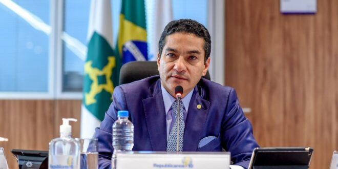 Projeto de Marcos Pereira regulamenta profissão de trabalhador em Refeições Coletivas