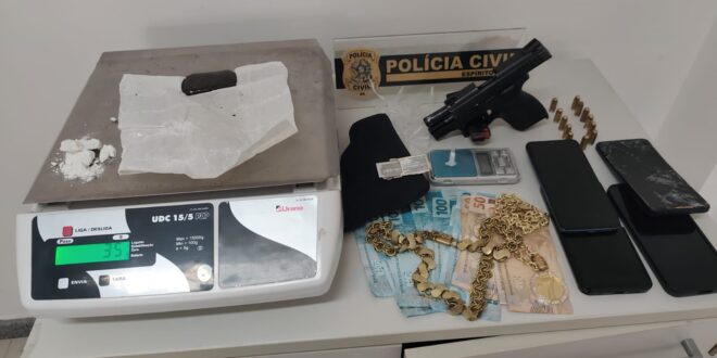 Polícia Civil cumpre mandados de busca e apreensão e prende suspeito em flagrante em São Gabriel da Palha