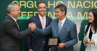 Ricardo Ferraço é homenageado em sessão solene da Câmara dos Deputados