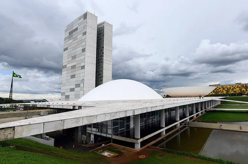 Surpreendente: Brasil e Paraguai Destroem 809 Toneladas de Maconha