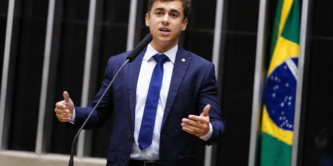 Nikolas Supera Rivais e Domina Redes Entre Deputados