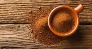 Sacas de café solúvel brasileiro prontas para exportação em porto