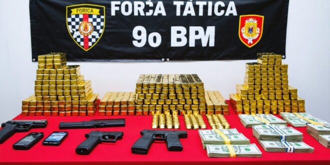 Policiais em operação contra drogas e armas nas ruas de Cachoeiro de Itapemirim