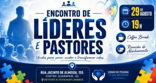 Pastores e lideranças religiosas reunidos em encontro evangélico em Guarapari