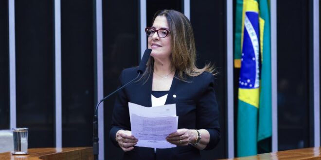 Vitória histórica: 3 mil famílias atingidas por epidemia de Zika conquistam pensão vitalícia