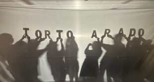 Escola Regina Banhos Paixão promove teatro de sombras inspirado no livro ‘Torto Arado’
