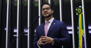 Com relatoria de Adail Filho, Câmara aprova mamografia anual gratuita para mulheres a partir dos 40 anos