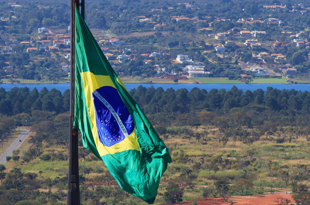 20250929- Troca da bandeira 1.jpg