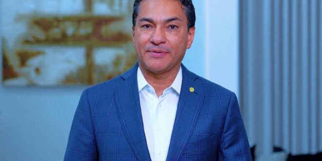 Marcos Pereira comemora a aprovação de projeto que elimina cobrança de bagagem pelas companhias aéreas