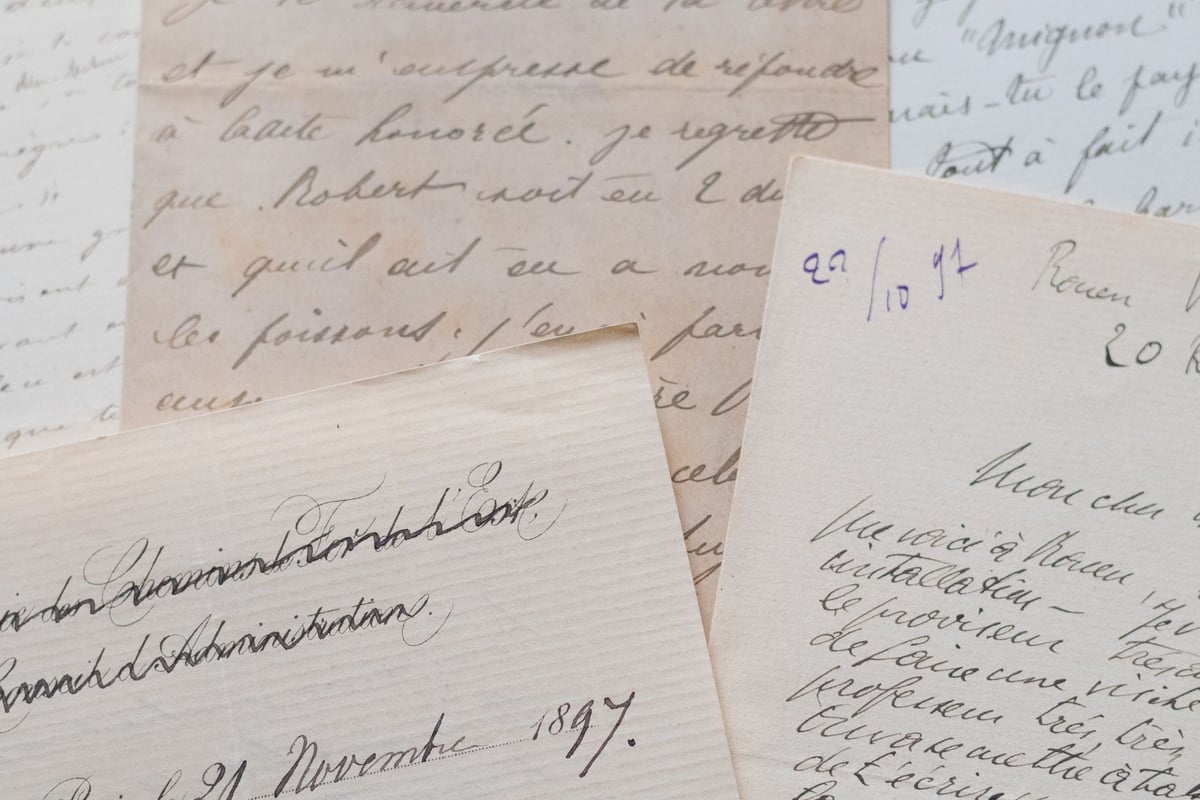 Documento antigo com selo imperial em referência à Lei Eusébio de Queirós de 1850