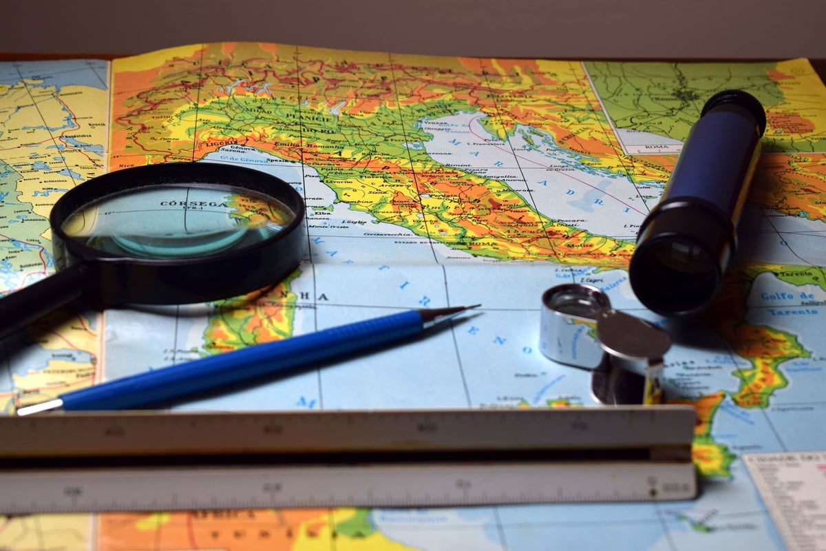 Mapa-múndi simbolizando cooperação técnica entre países em desenvolvimento